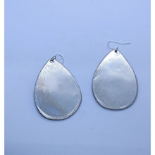 Load image into Gallery viewer, Yellow Flower earrings : cloth and metal embroidered jewellery hand made in India