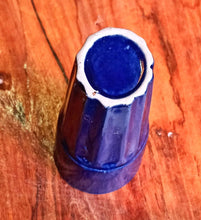 Load image into Gallery viewer, Cutting chai set of 6 indigo blue glasses with red metal holder